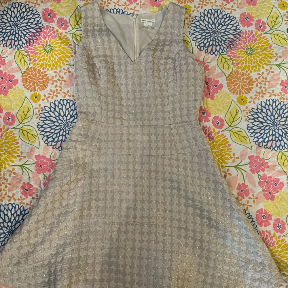 Size 6 club Monaco women’s dress